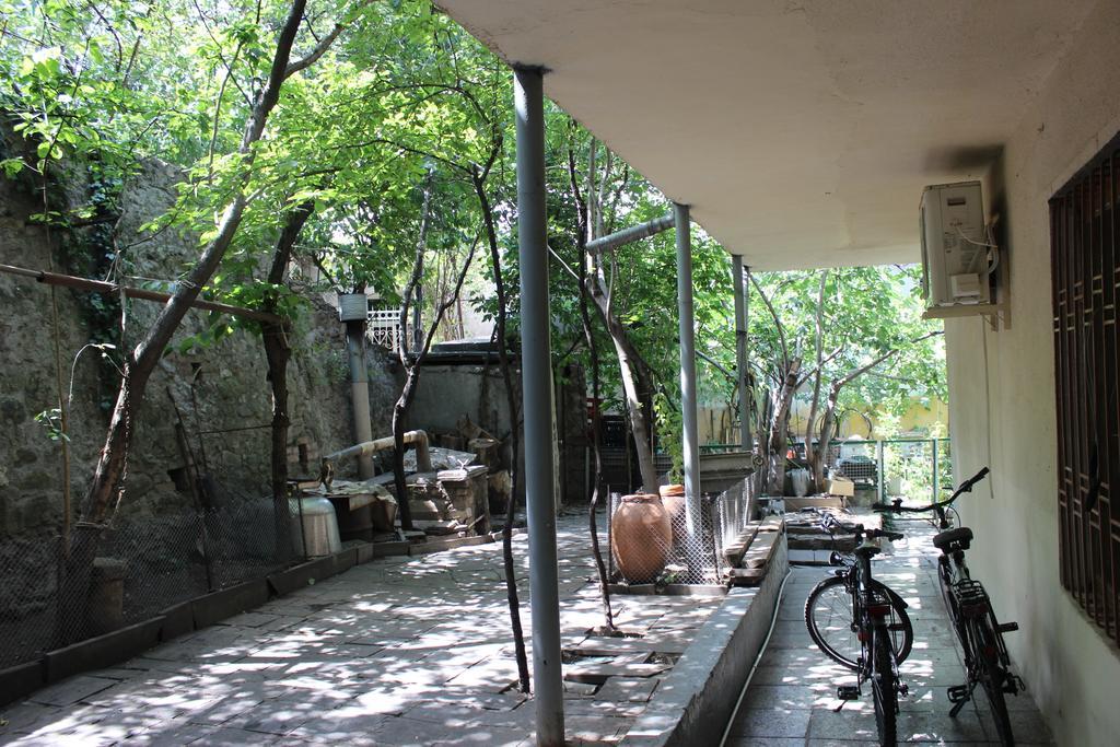 Old District Guest House Tbilisi Luaran gambar