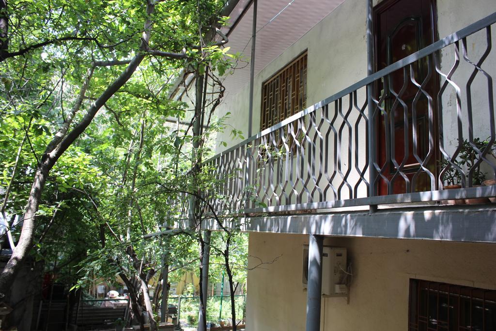 Old District Guest House Tbilisi Luaran gambar