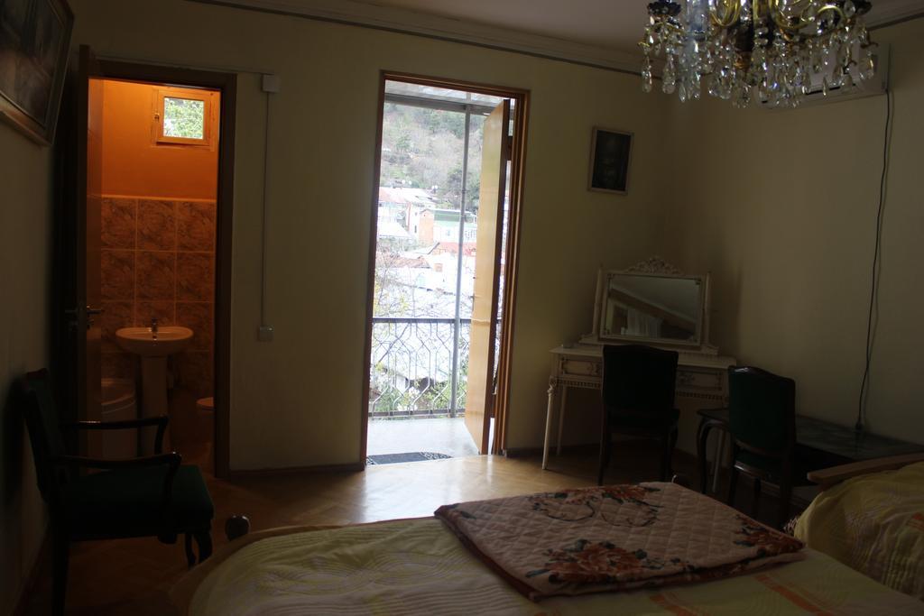 Old District Guest House Tbilisi Luaran gambar
